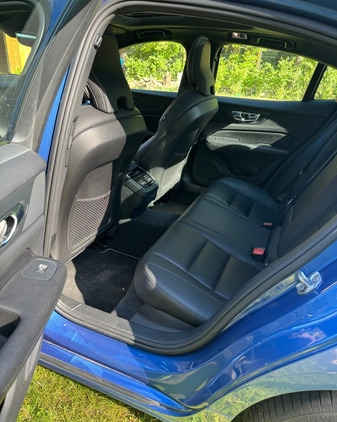 Volvo S60 cena 164000 przebieg: 62163, rok produkcji 2019 z Warszawa małe 596